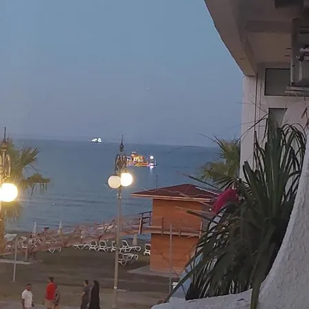 Paradise By The Sea Apartment